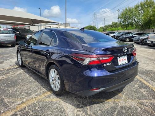 2022 Toyota Camry LE