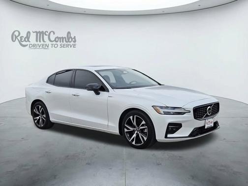 2024 Volvo S60 B5 CORE DARK THEME