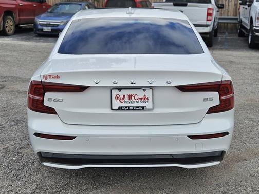 2024 Volvo S60 B5 CORE DARK THEME