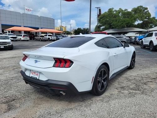 2024 Ford Mustang ECOBOOST