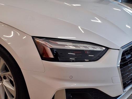 Ibis White 2022 Audi A5 40 PREMIUM