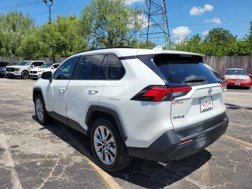2024 Toyota RAV4 XLE PREMIUM