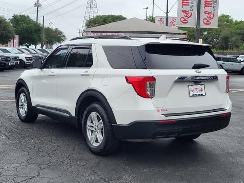 STAR WHITE MET TRI-COAT 2023 Ford Explorer XLT