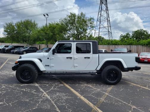 2021 Jeep Gladiator SPORT