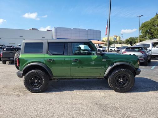 2023 Ford Bronco WILDTRAK