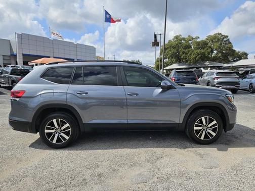 2022 Volkswagen Atlas 2.0T SE