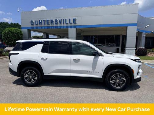 Summit White 2026 Chevrolet Traverse LT