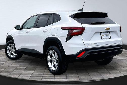 Summit White 2026 Chevrolet Trax LS