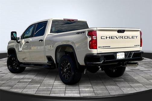 2026 Chevrolet Silverado 2500 Custom