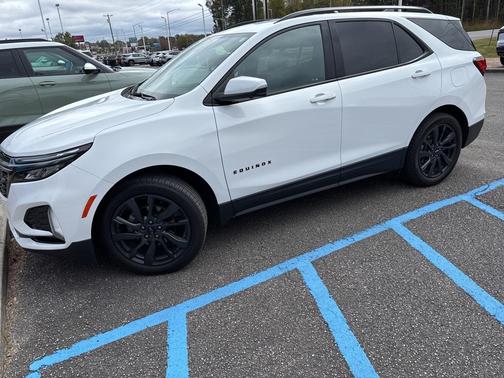 2022 Chevrolet Equinox FWD RS