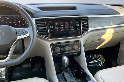 2023 Volkswagen Atlas 3.6L SE w/Technology
