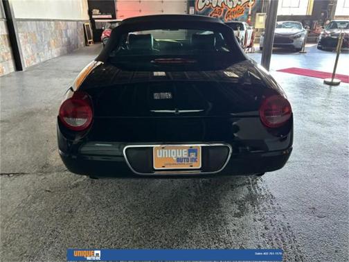 2005 Ford Thunderbird 