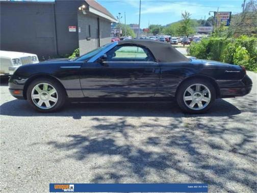 2005 Ford Thunderbird 