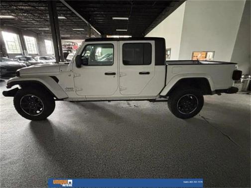 2023 Jeep Gladiator Overland
