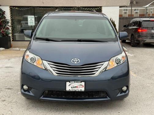 2017 Toyota Sienna XLE Premium