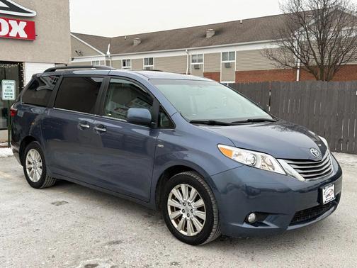 2017 Toyota Sienna XLE Premium