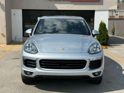 2016 Porsche Cayenne Cayenne