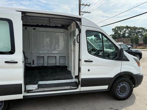 2017 Ford Transit-250 Base