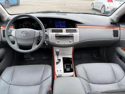 2005 Toyota Avalon XL
