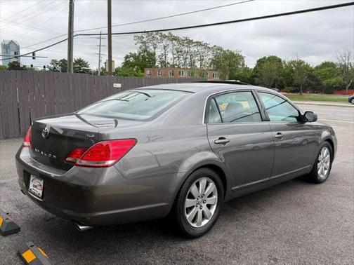 2005 Toyota Avalon XL