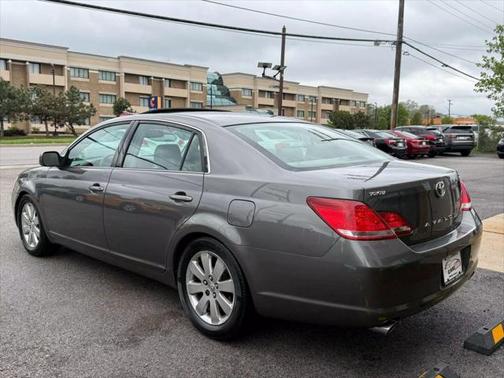 2005 Toyota Avalon XL