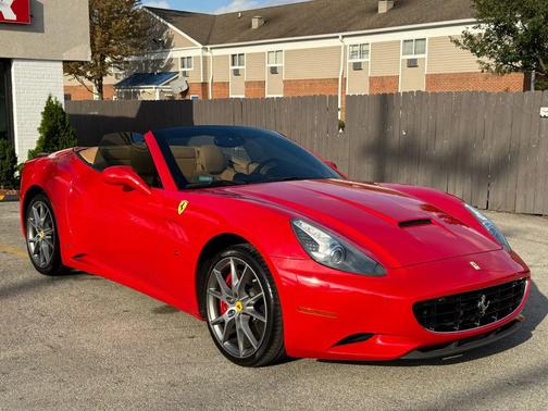 2013 Ferrari California Base