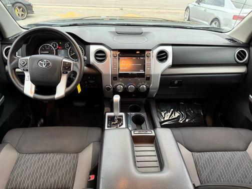 2016 Toyota Tundra SR5