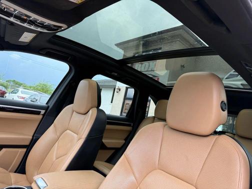 2016 Porsche Cayenne Sport Utility 4D