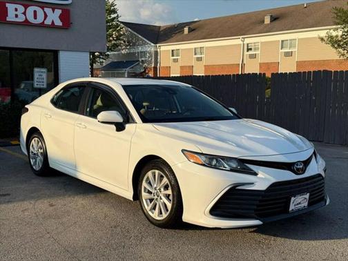 2022 Toyota Camry LE