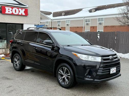 2017 Toyota Highlander LE