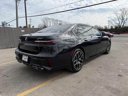 2023 BMW 760 i xDrive