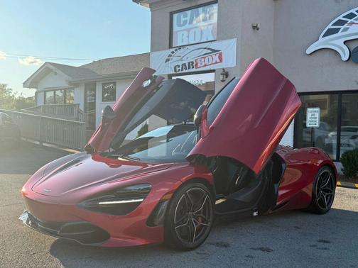 2018 McLaren 720S Base