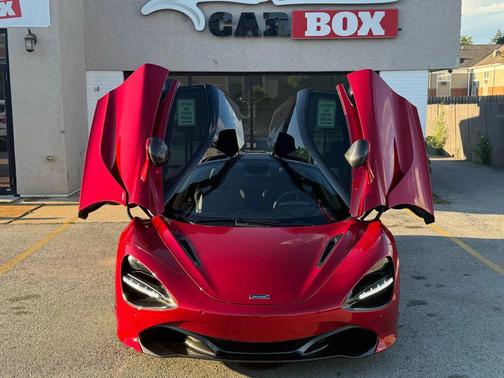 2018 McLaren 720S Base