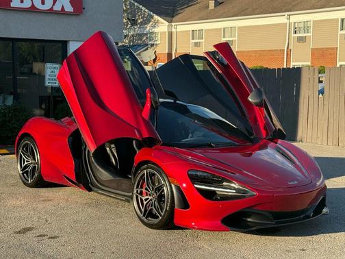 2018 McLaren 720S Base