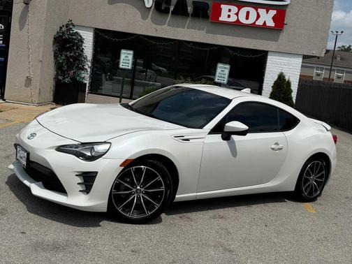 White 2019 Toyota 86 Base