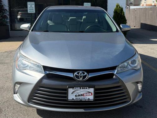 Silver 2015 Toyota Camry XLE