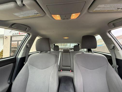 2012 Toyota Prius One