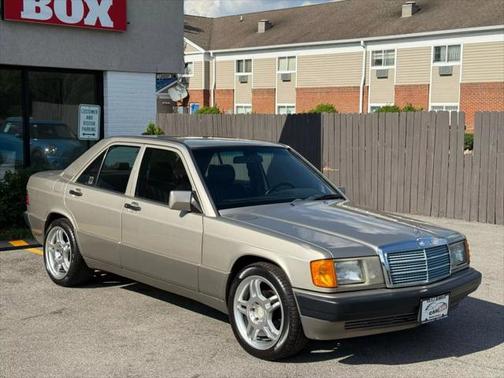 1992 Mercedes-Benz 190 2.3 Sedan 4D