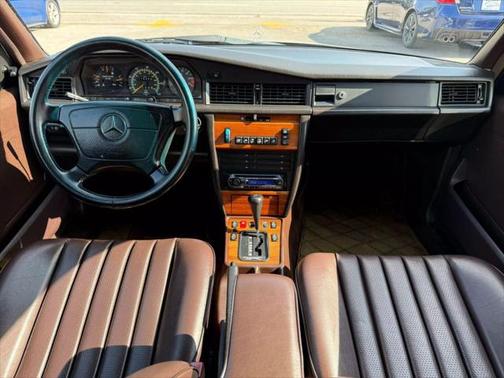 1992 Mercedes-Benz 190 2.3 Sedan 4D