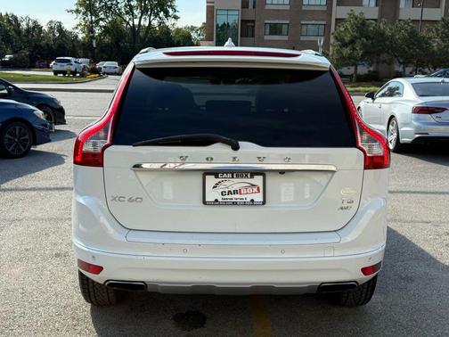 2016 Volvo XC60 T6 Drive-E