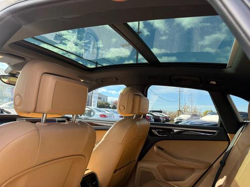 2018 Porsche Macan S