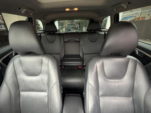 Gray 2015 Volvo XC60 T5 Premier