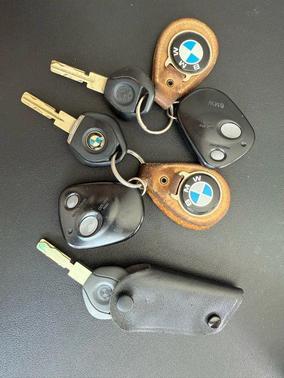 1999 BMW 323 323is Coupe 2D