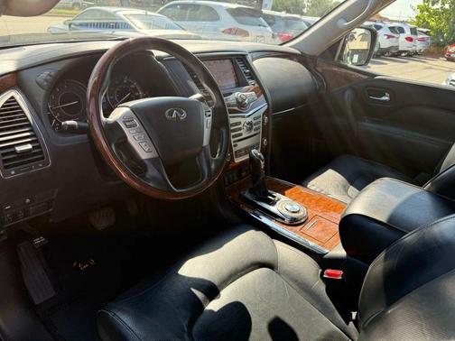 2018 INFINITI QX80 Base