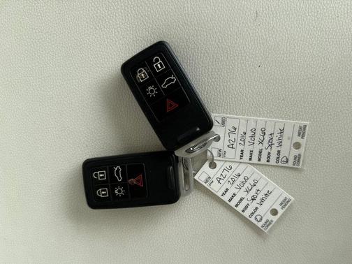 2016 Volvo XC60 T5 Drive-E Premier