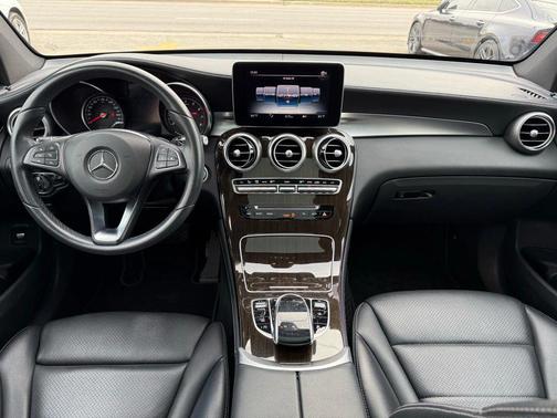 2017 Mercedes-Benz GLC 300 4MATIC
