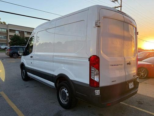 2017 Ford Transit-250 Base
