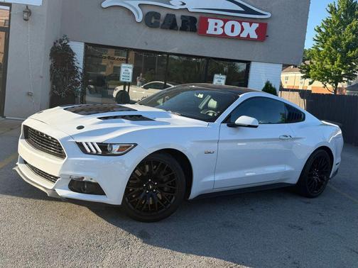 White 2016 Ford Mustang GT Premium
