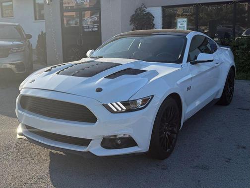 White 2016 Ford Mustang GT Premium