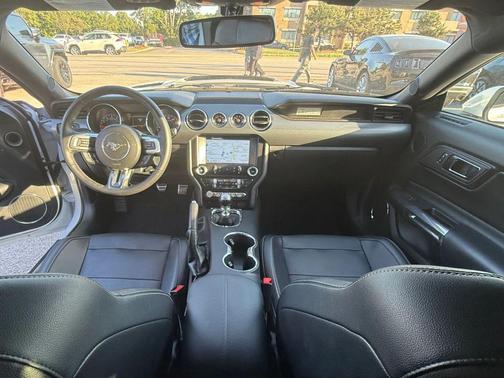 White 2016 Ford Mustang GT Premium